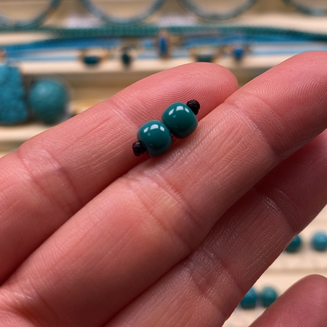 绿松石未镶嵌珠宝奇石直径5.7老型对珠