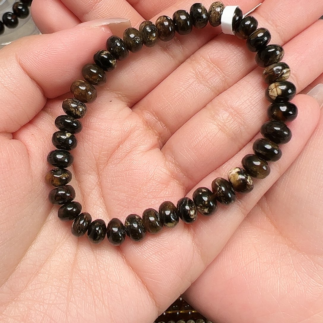 琥珀未镶嵌裸石抚顺琥珀七10466