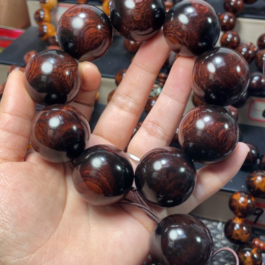 人***生花梨木类3.0的对眼鬼脸