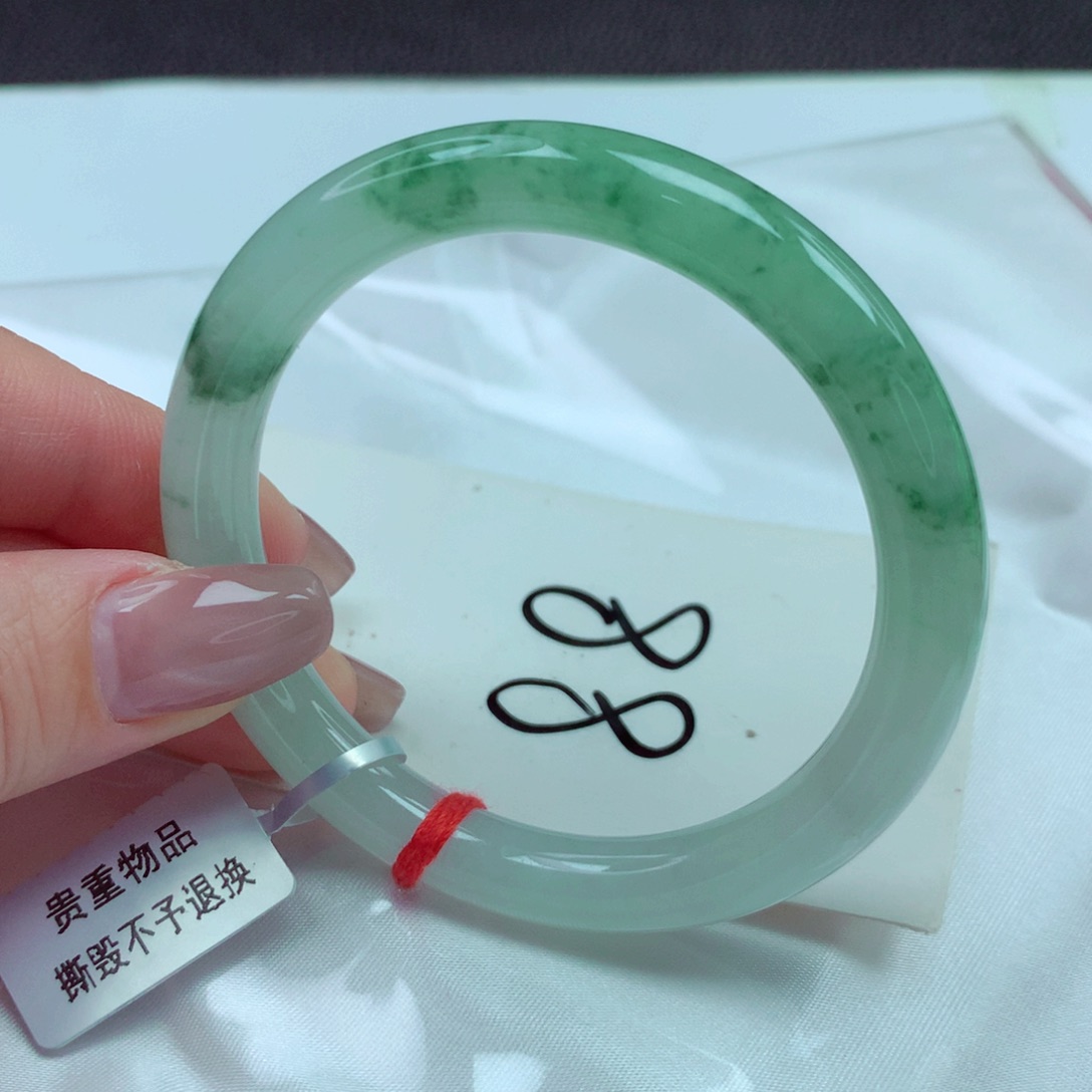 翡翠手镯未镶嵌手镯54