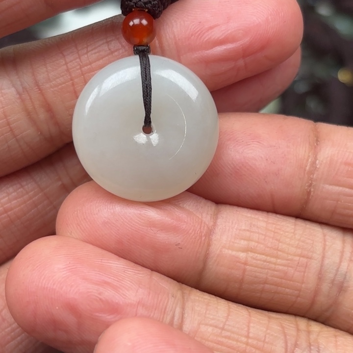 和田玉吊坠未镶嵌