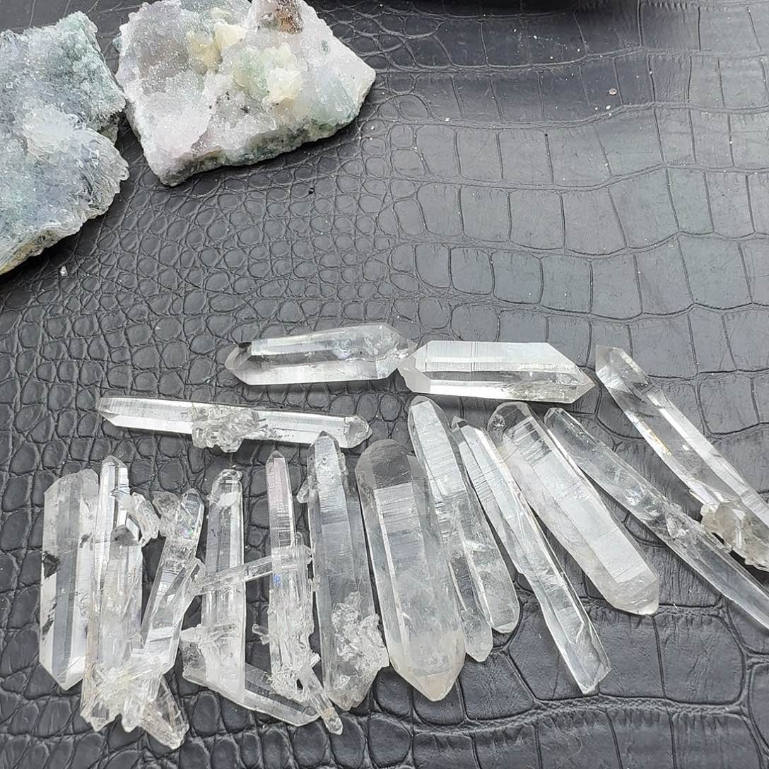 *****石材天然水晶摆件