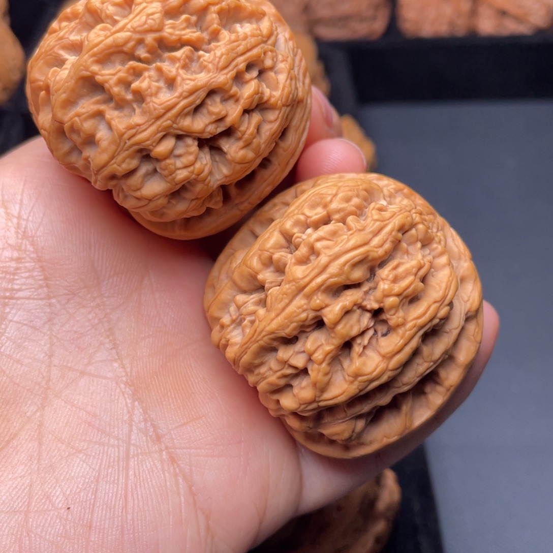 木质秦岭野生文玩核桃