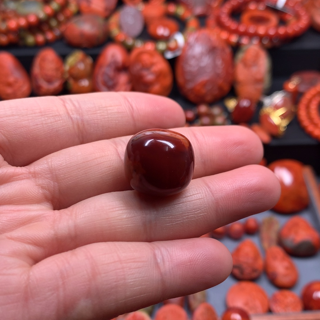 南红玛瑙单珠未镶嵌哈*哈