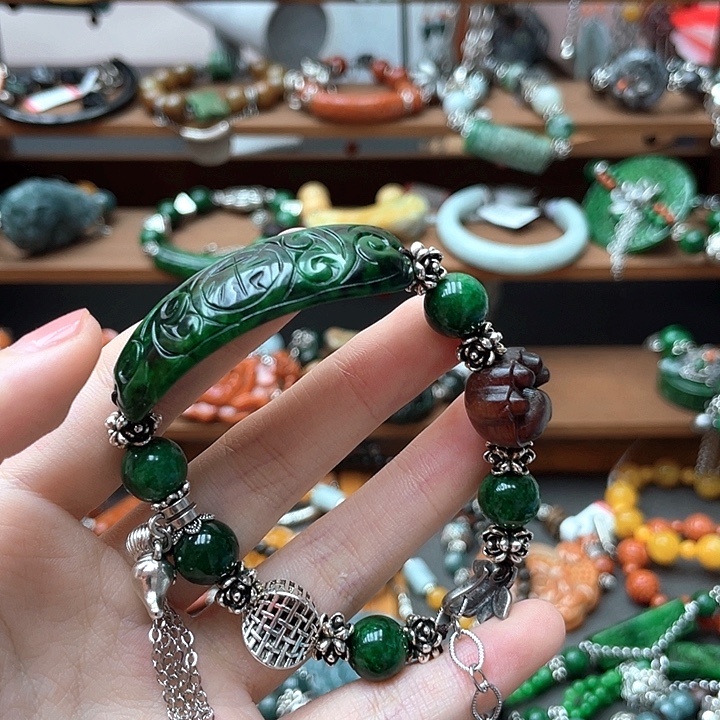 悠***风翡翠未镶嵌手链饰品