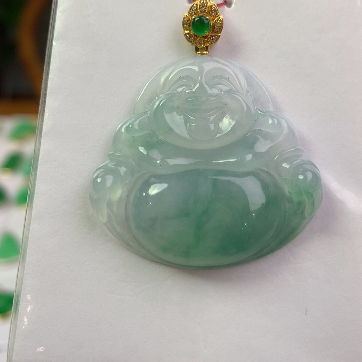 翡翠18K金镶嵌颈饰翡翠