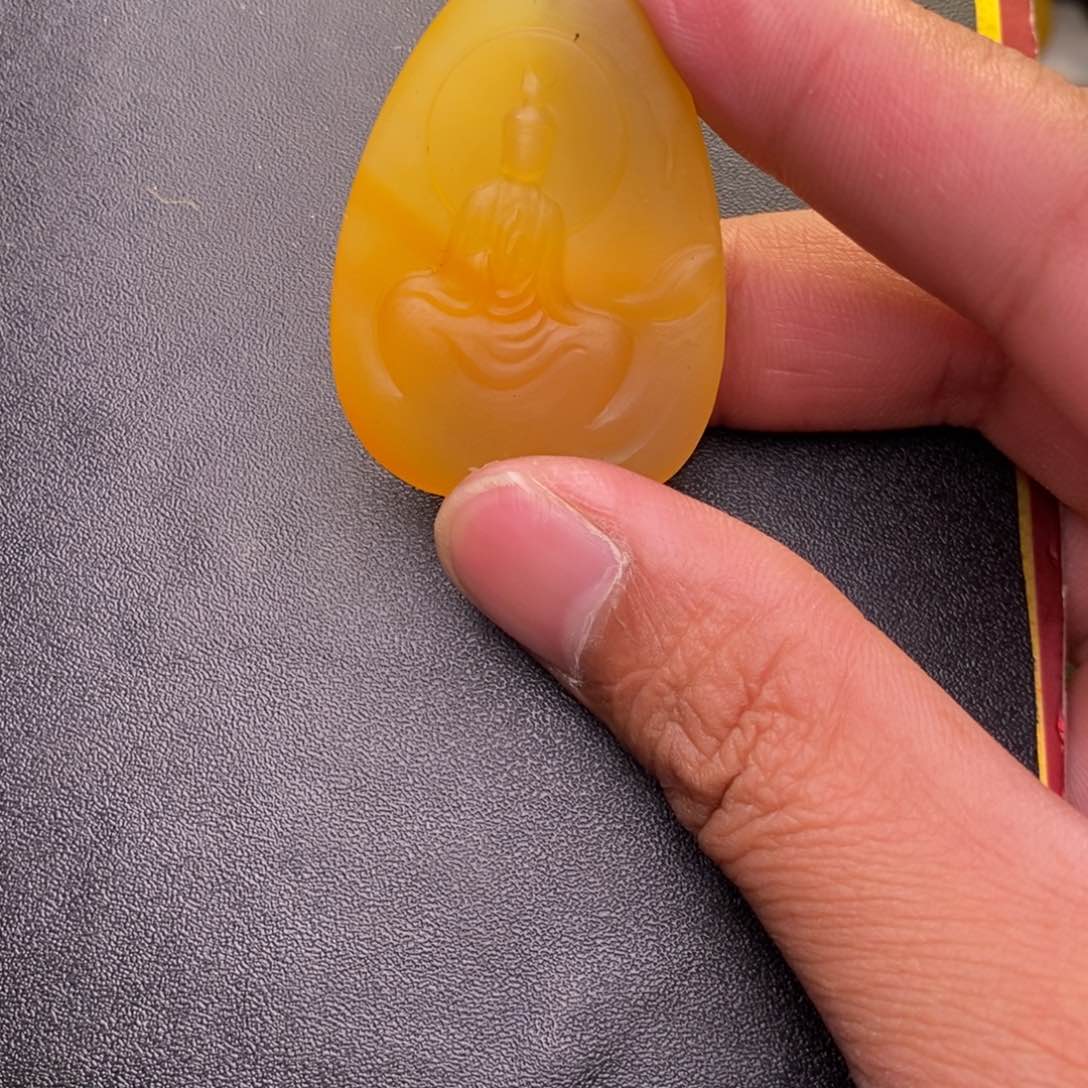 石英质玉未镶嵌颈饰