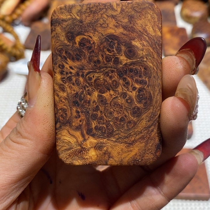 刺猬紫檀（非洲黄花梨）霸**敦