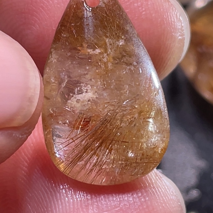 你***以发晶颈饰未镶嵌钛晶