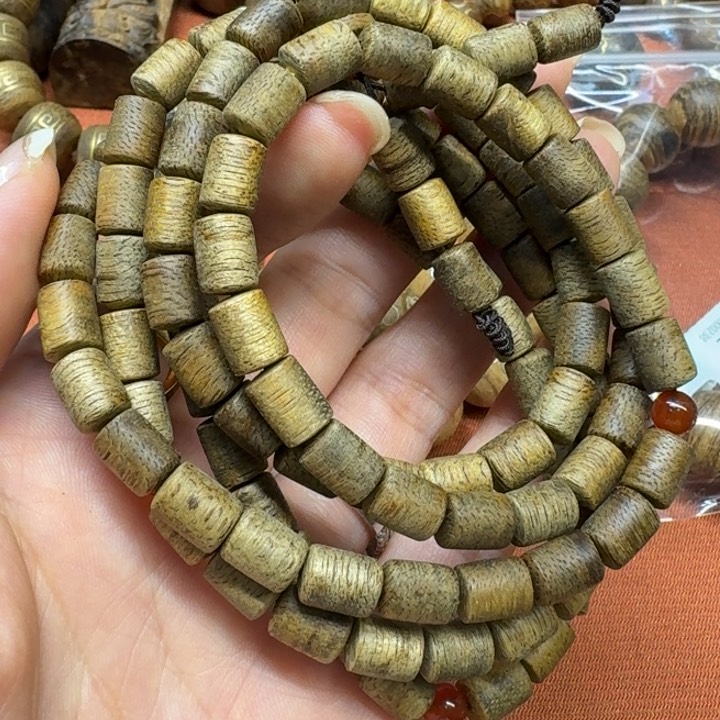 大叶紫檀（黑酸枝木类）