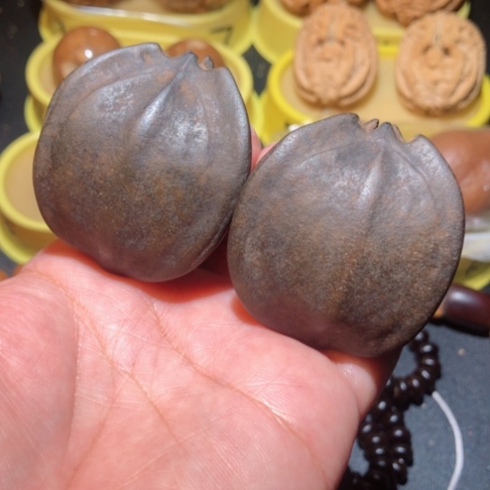 文玩核桃把件地焖橄榄