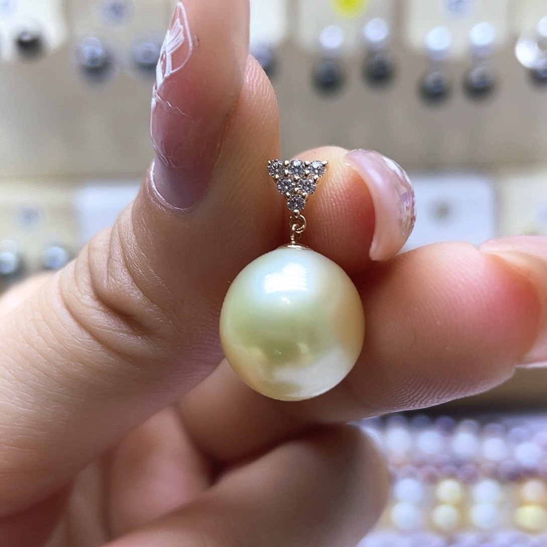 海水珍珠颈饰18K金镶嵌