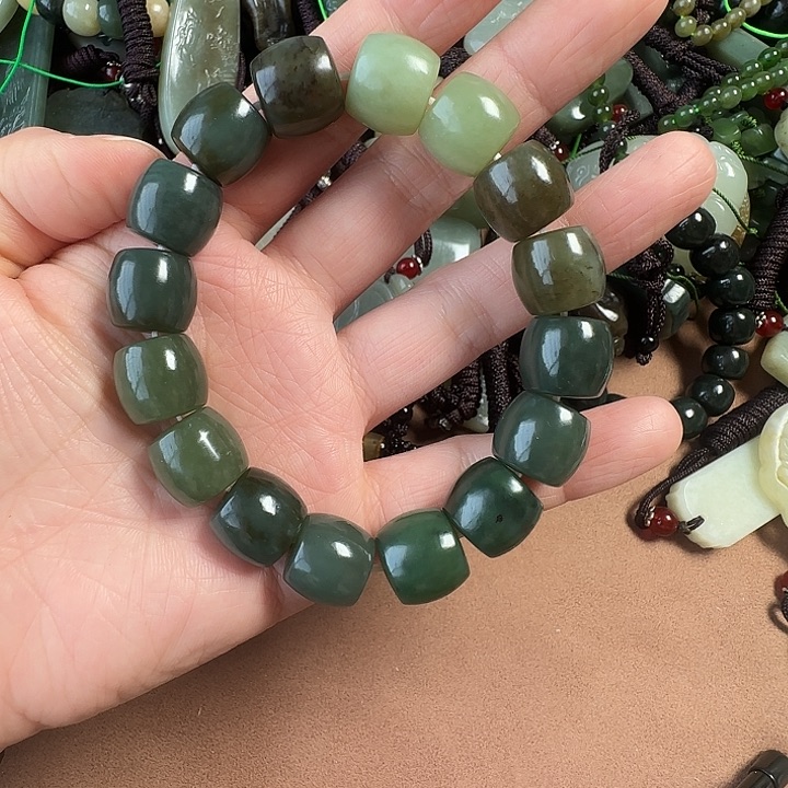 和田玉颈饰未镶嵌