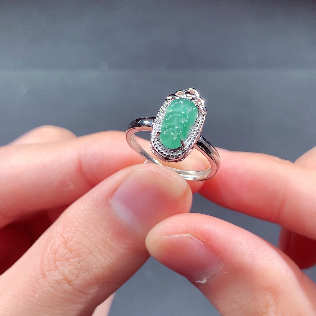 未镶嵌戒指翡翠翡翠