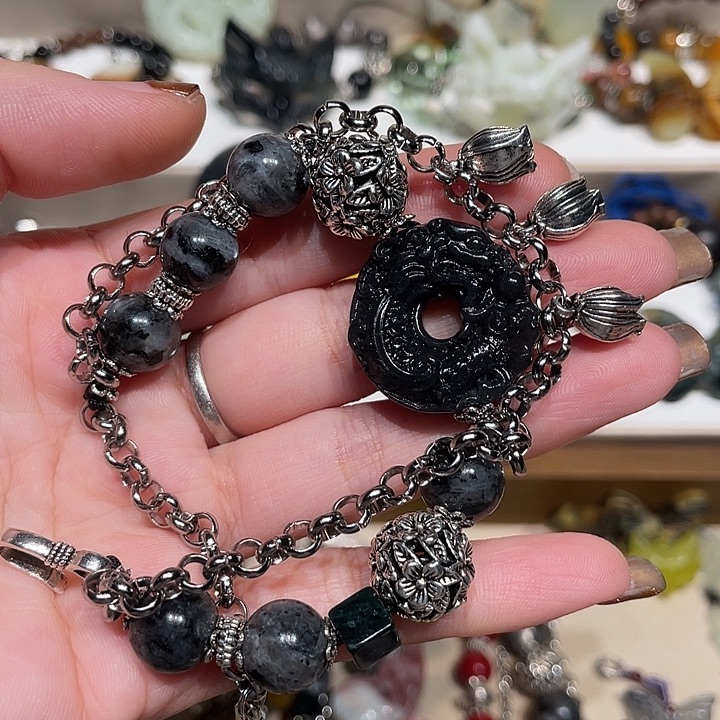 蛇纹石玉合金颈饰