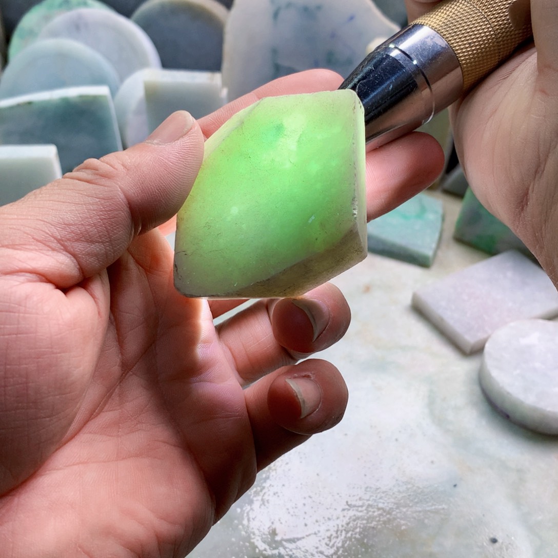 翡翠裸石天然翡翠的