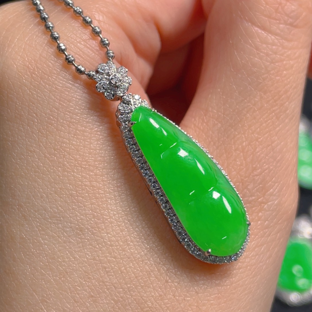 翡翠18K金镶嵌吊坠(不含链)