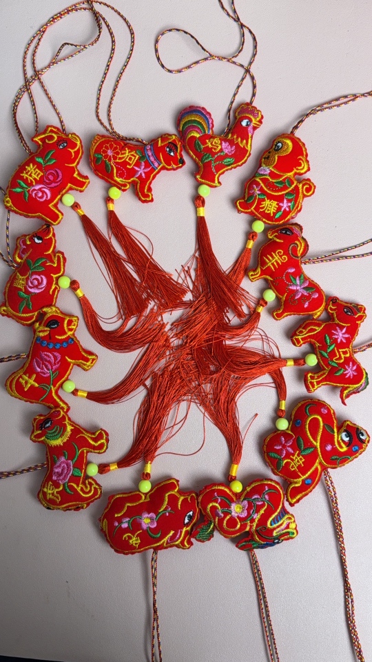 十二生肖立体手工刺绣双面挂脖生肖端午香包本命年儿童成人礼物