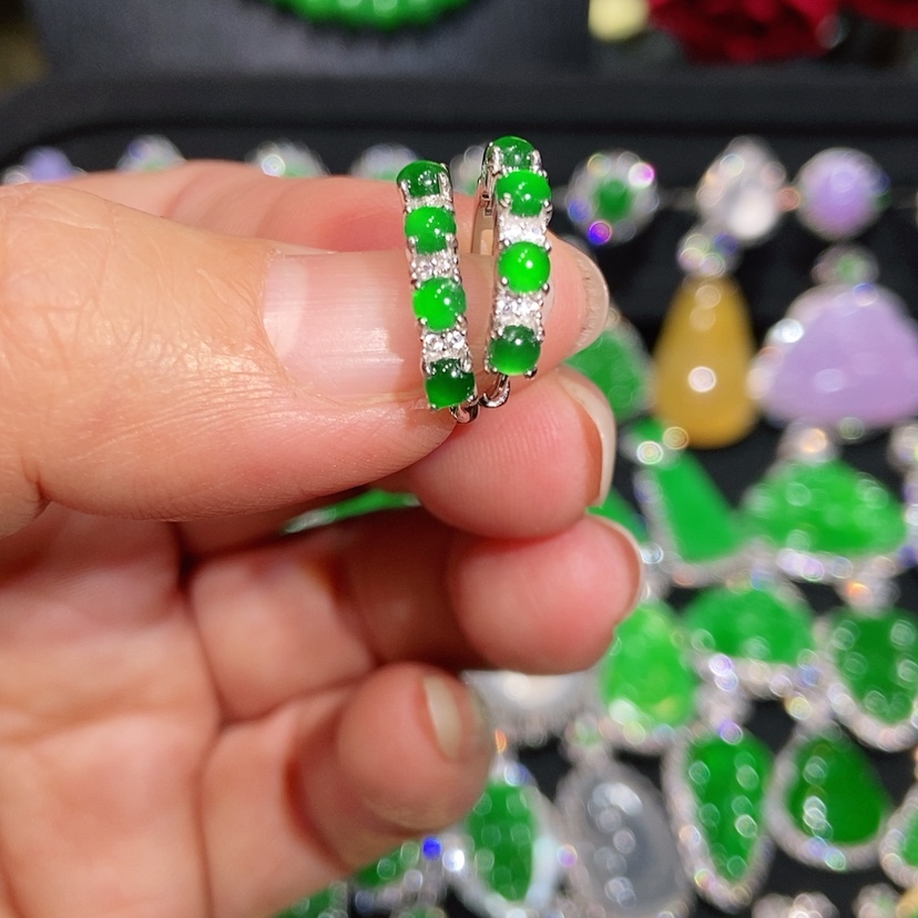 【闪购商品】翡翠耳饰未镶嵌天然翡翠