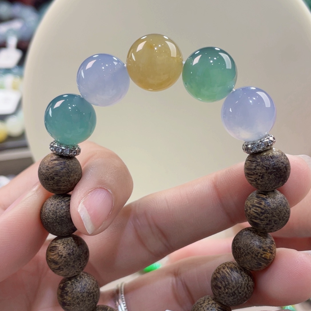 未镶嵌手链翡翠胶身老料冰多宝，油光满满