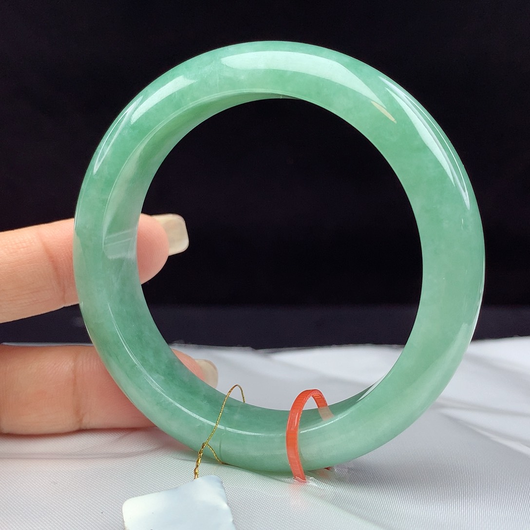 翡翠手镯未镶嵌56圈 0278