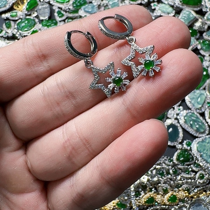 翡翠颈饰未镶嵌天然A货翡翠放漏