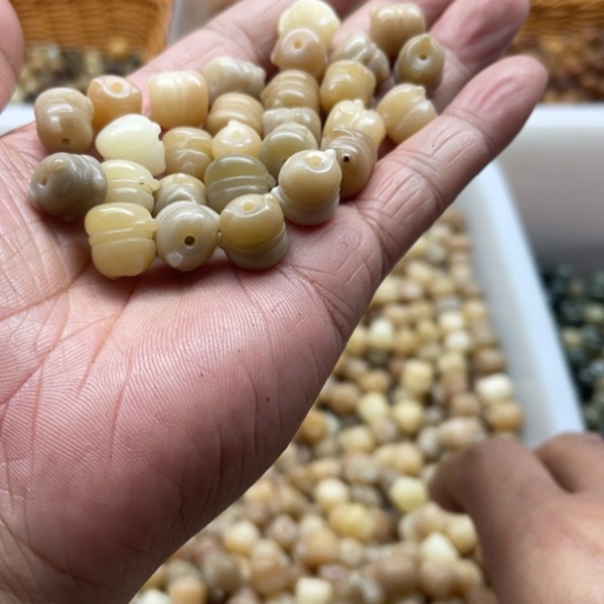 白玉菩提吊坠精品12糖果猫20颗