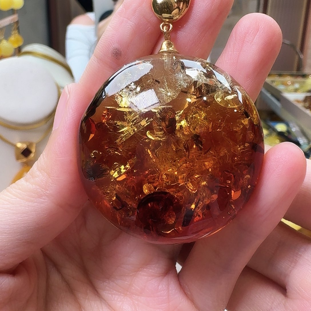 琥珀未镶嵌颈饰吊坠