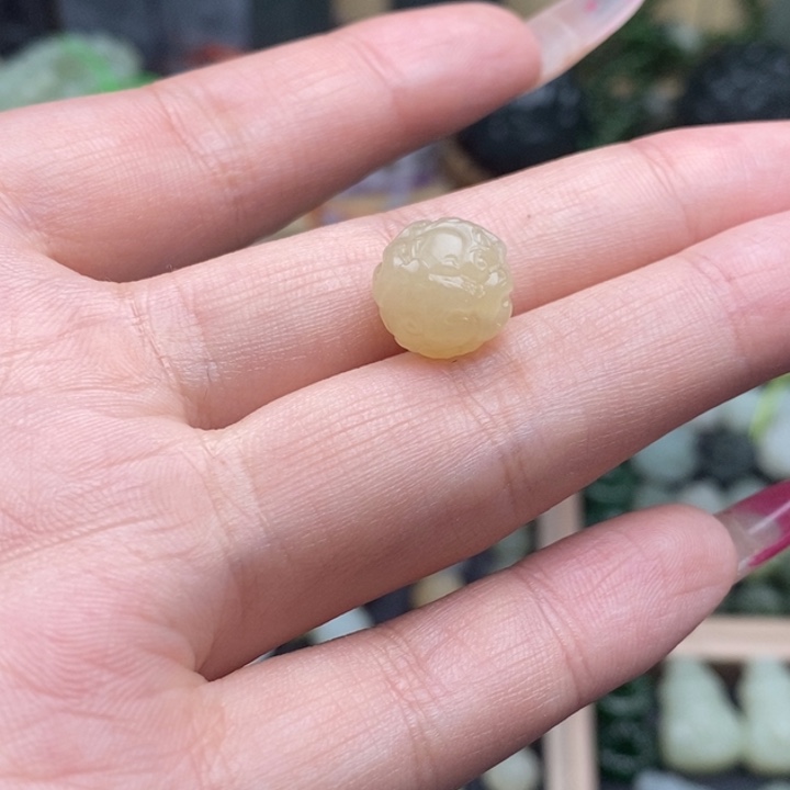 未镶嵌和田玉（糖玉）珠宝半成品