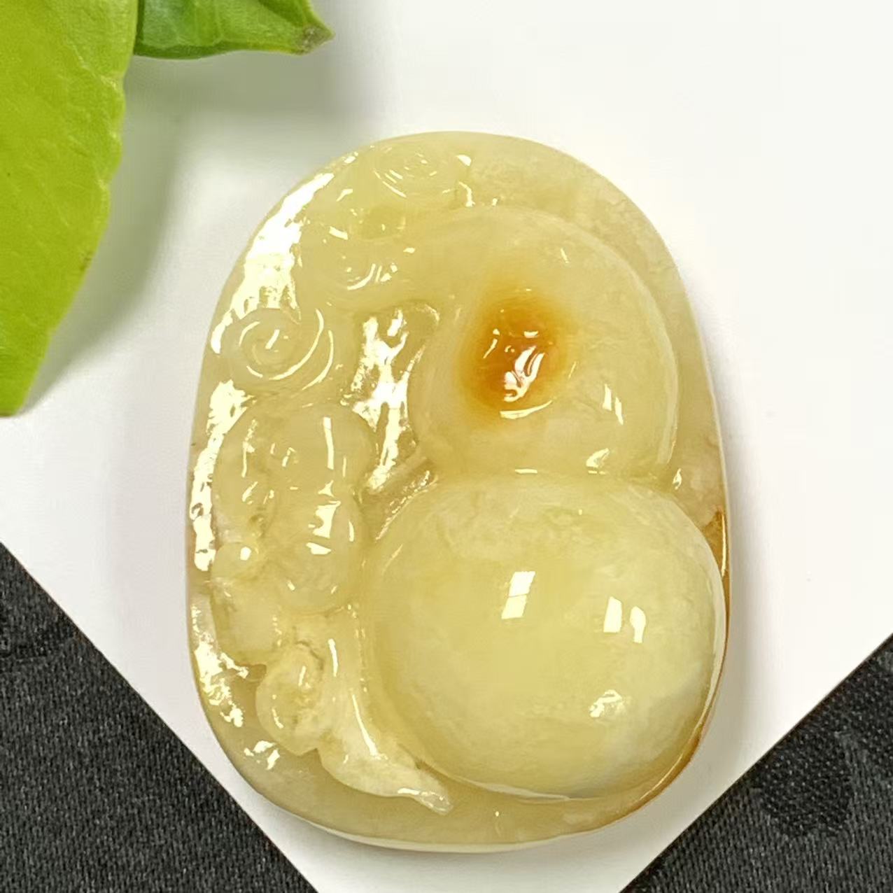 「戴琴珠宝」Q1509-蜜蜡雕刻件吊坠（多样性发其一）