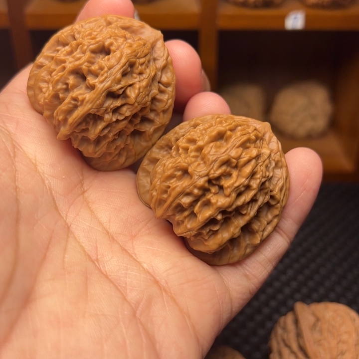 桃核把件霞云岭虎头41尺