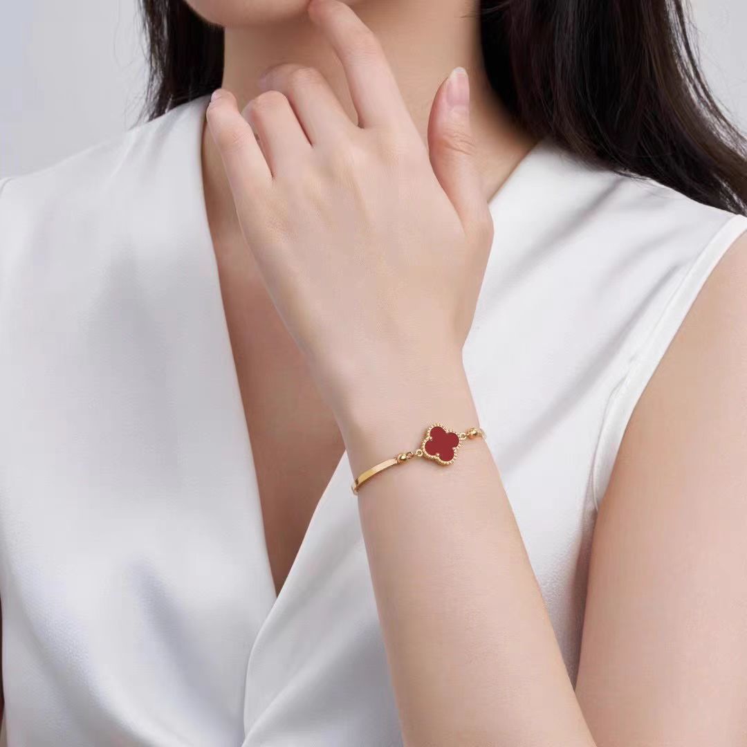 钛钢手链 气质金色ins风植物花卉日韩时尚红色不掉色单花