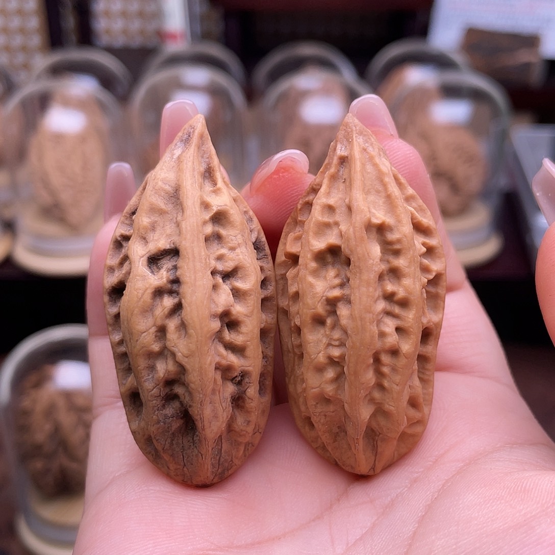 文玩核桃吊坠金刚瓜条