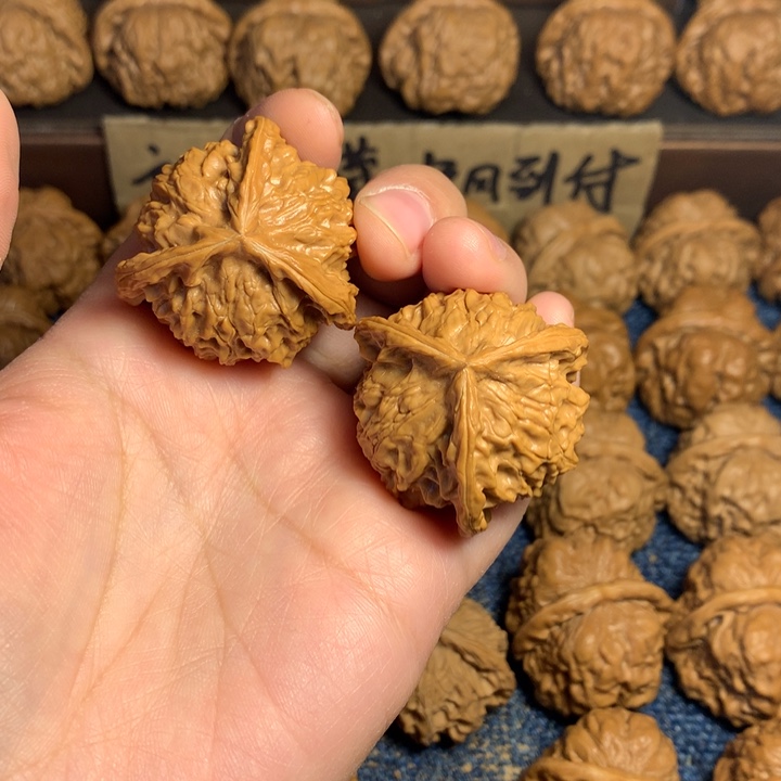 桃核吊坠用****乐盘山三棱