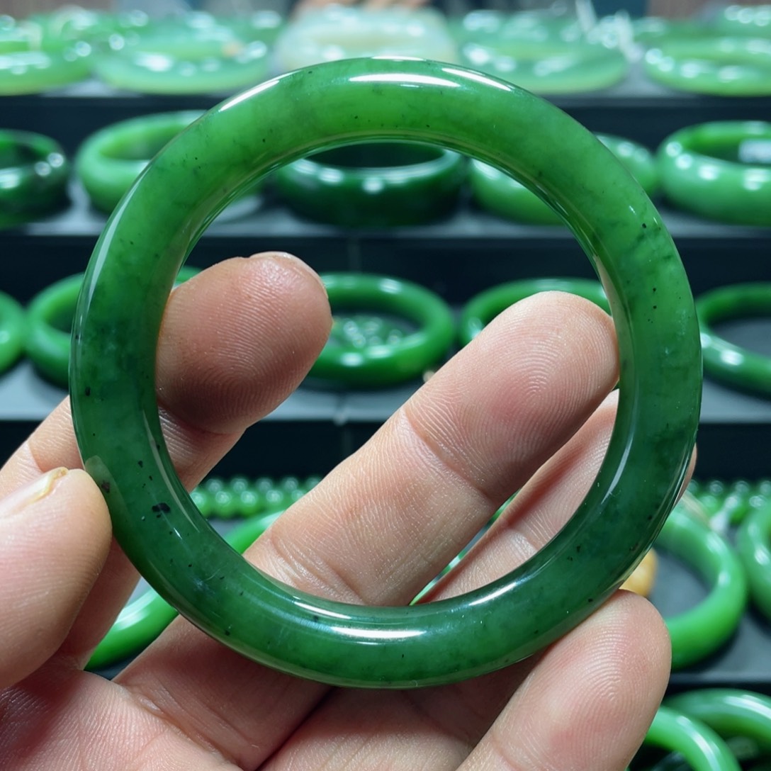 和田玉（碧玉）手镯未镶嵌