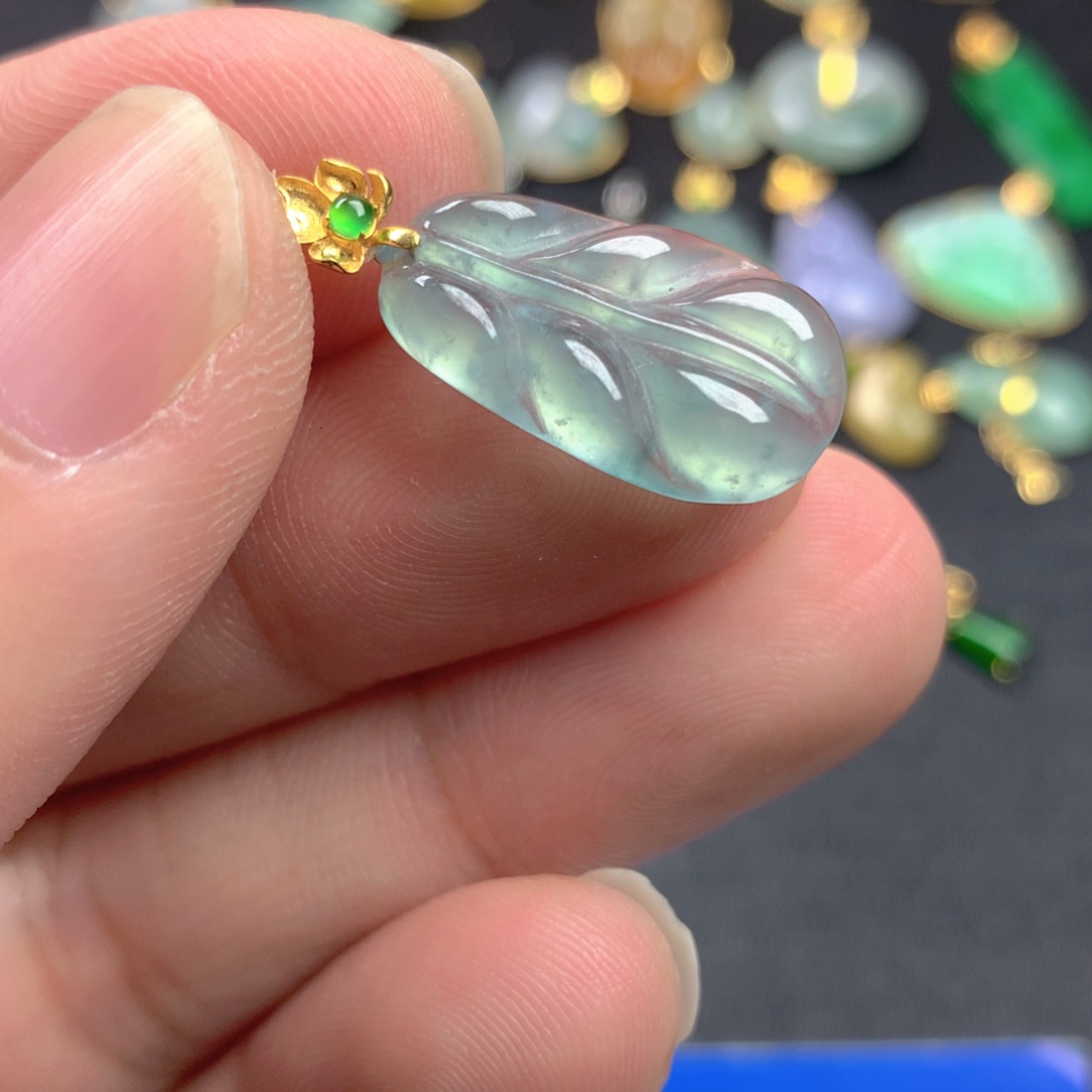 【闪购商品】颈饰18K金镶嵌翡翠翡翠