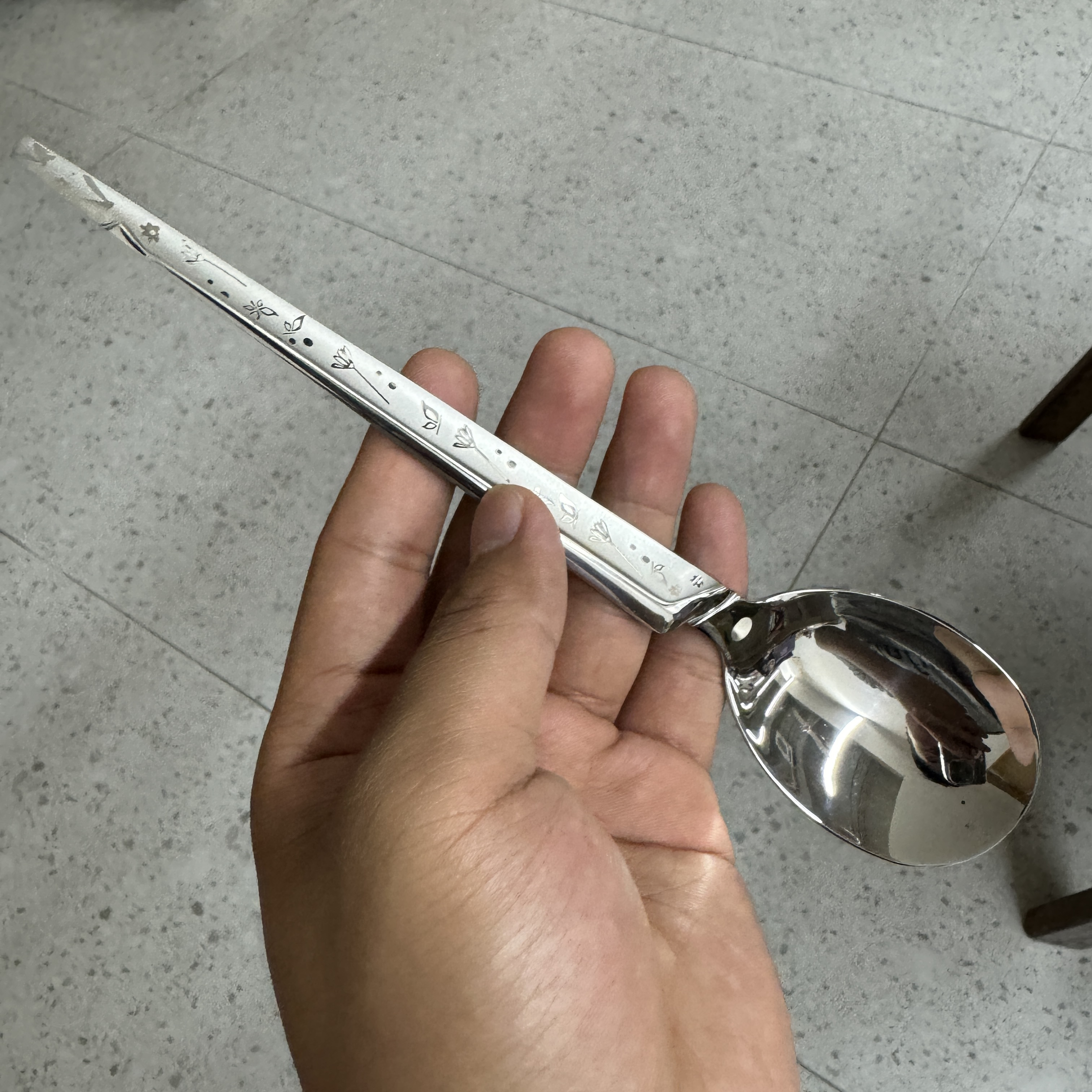 【清仓】不锈钢花花蝴蝶款勺