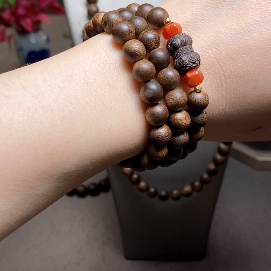 沉香手串越南芽庄天花板白棋楠0.8设计➕沉香木雕