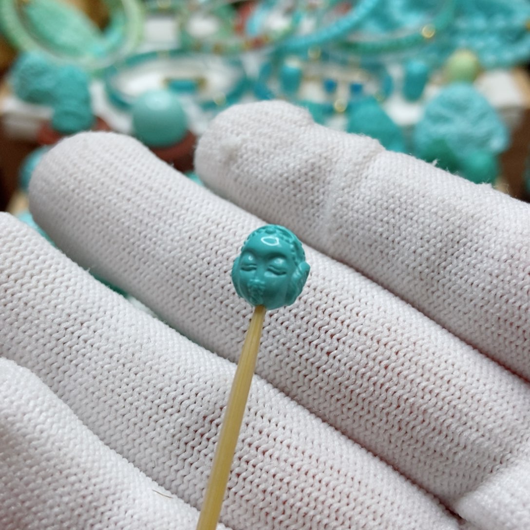 绿松石珠子未镶嵌