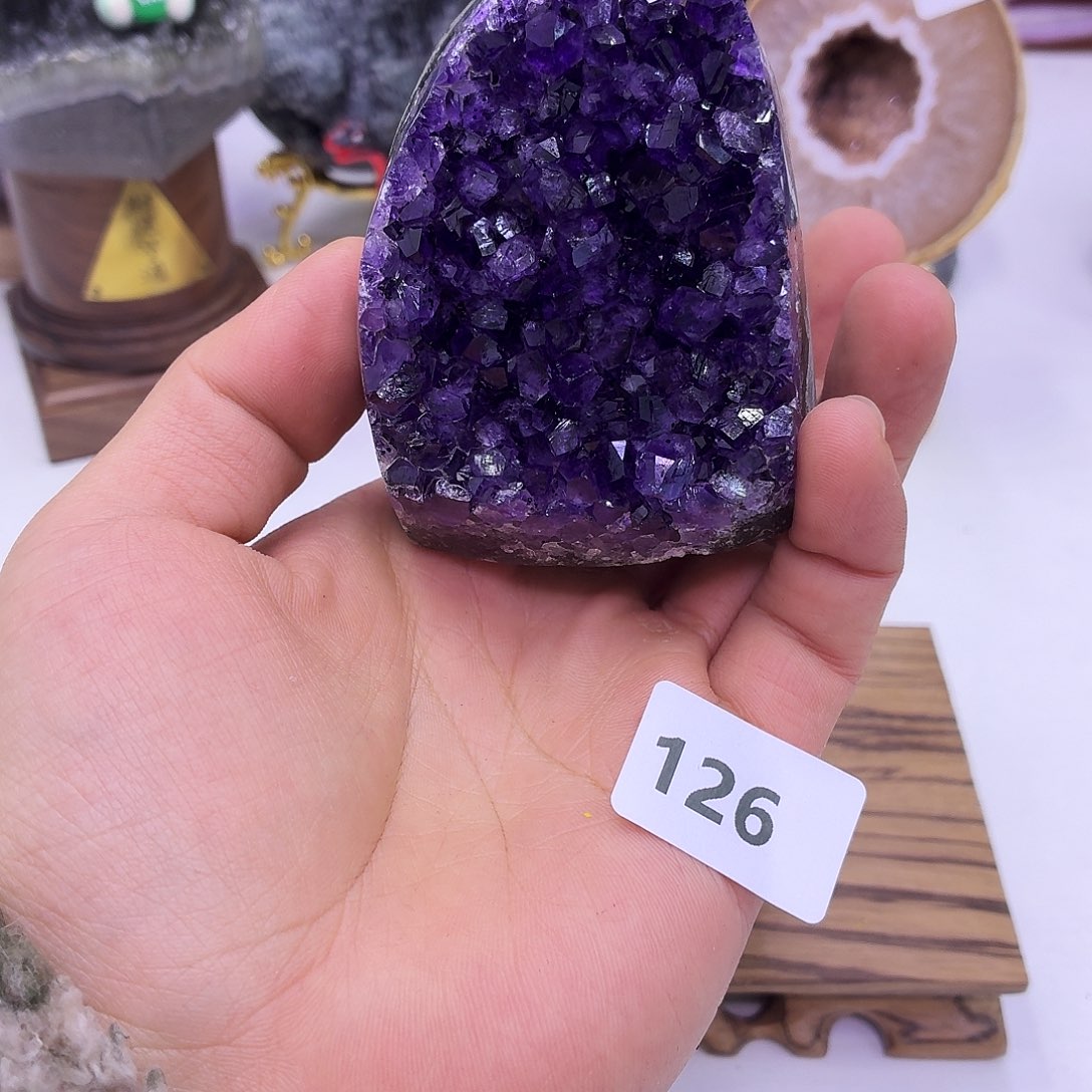未镶嵌水晶大型摆件（非配饰）