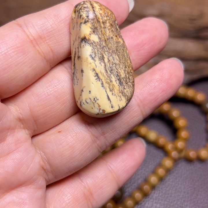 岫岩河磨玉（透闪石质玉）未镶嵌颈饰
