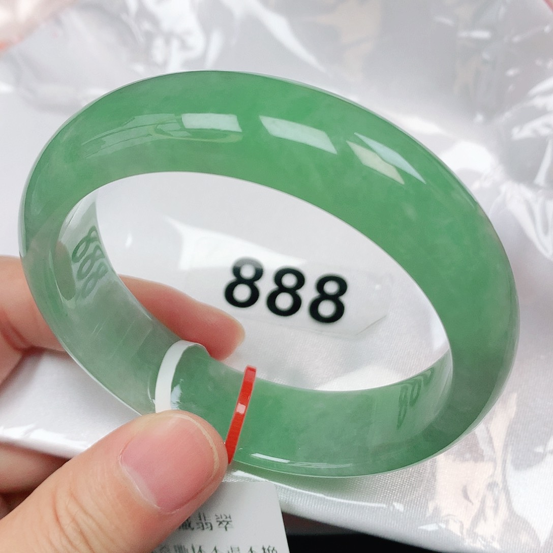翡翠手镯未镶嵌抖音888