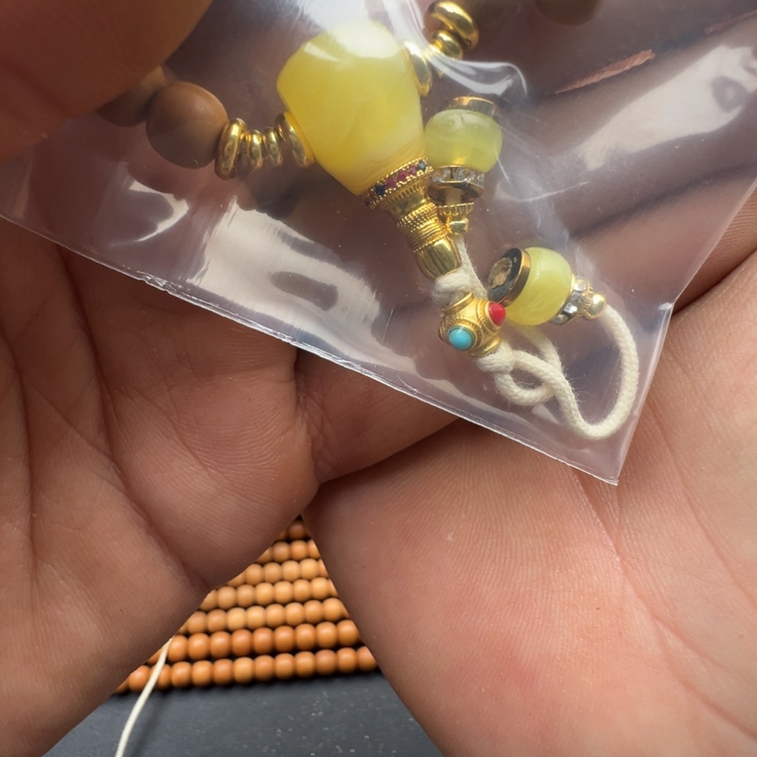 猴头核桃吊坠配饰一套