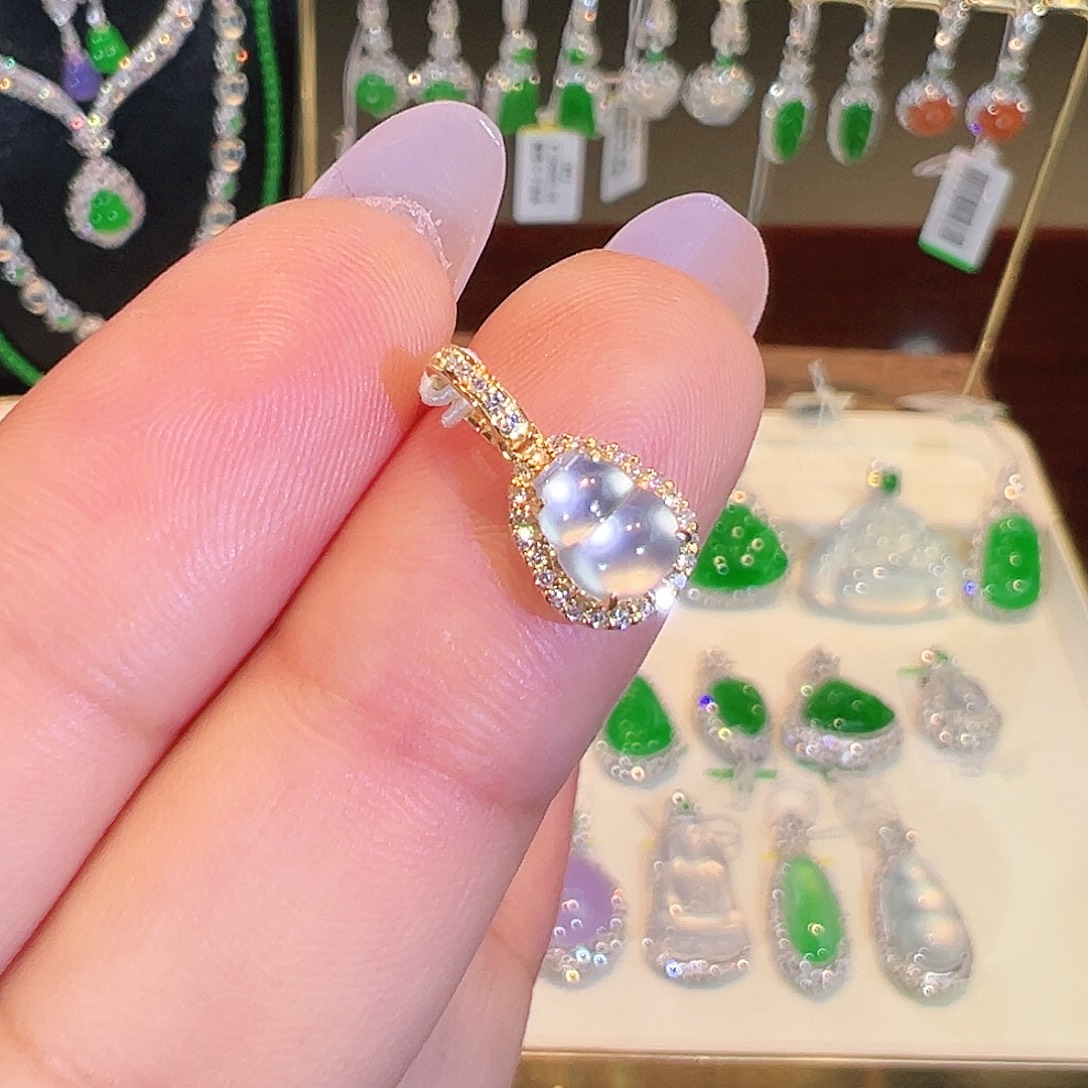 吊坠(不含链)18K金镶嵌翡翠