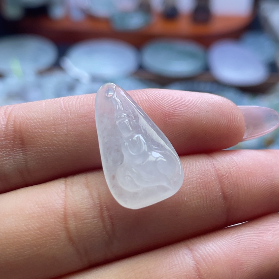 颈饰未镶嵌翡翠翡翠（有纹）