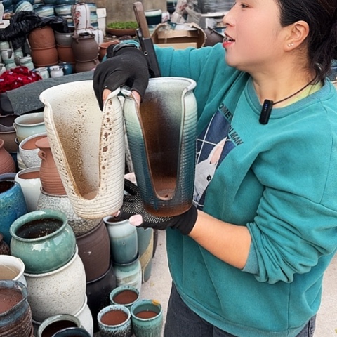 口13高23瑕疵盆子。 