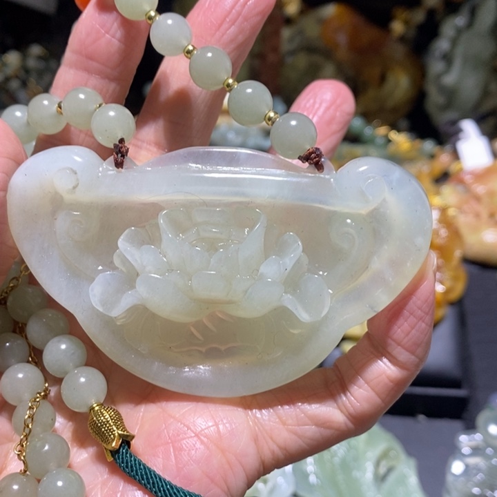 岫玉吊坠(赠链)未镶嵌