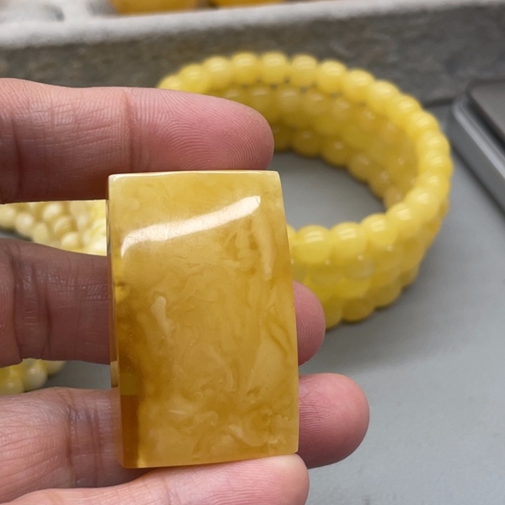 琥珀未镶嵌裸石蜜蜡
