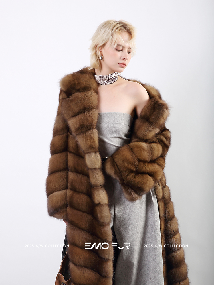 【EMOFUR】俄罗斯满天星紫貂超长款紫貂皮草外套-西装领83113