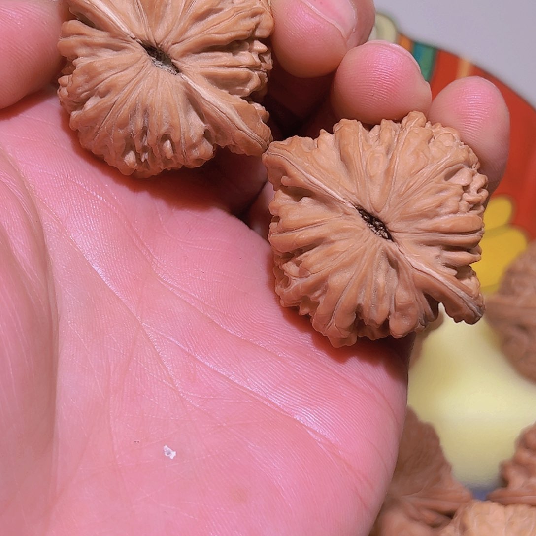 文玩核桃吊坠刘*汉高楼42